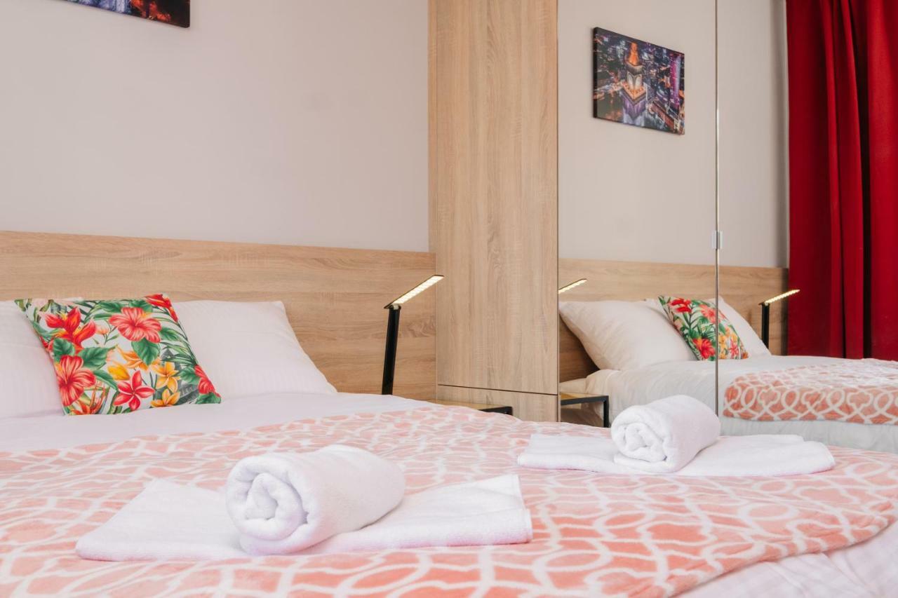 Stare Bielany 2-Bedroom Apartment Varşova Dış mekan fotoğraf