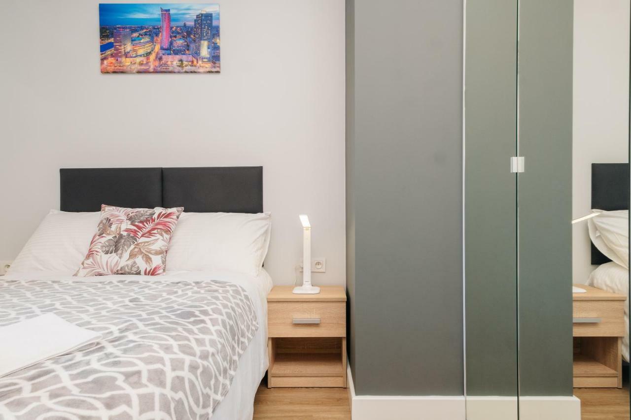Stare Bielany 2-Bedroom Apartment Varşova Dış mekan fotoğraf